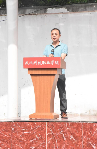 best365官方网站登录入口举行新生开训典礼 暨军训开营仪式 best365官方网站登录入口举行新生开训典礼 暨军训开营仪式